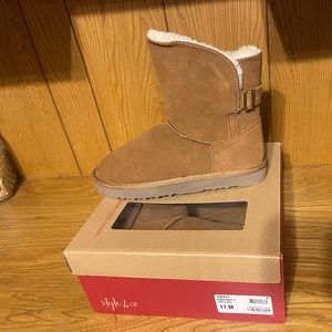 Style & co fuzzy brown boots